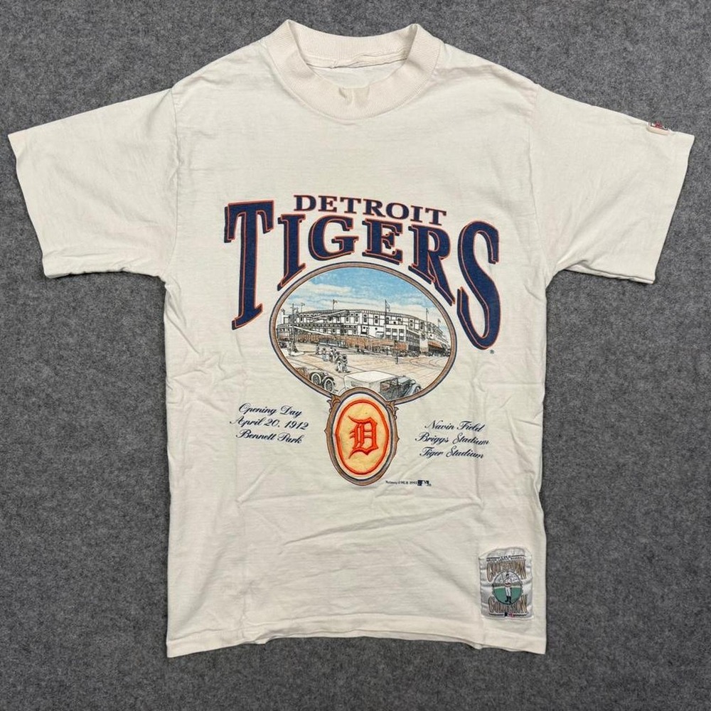 Vintage 1992 Nutmeg Detroit Tigers Cooperstown graphic tee